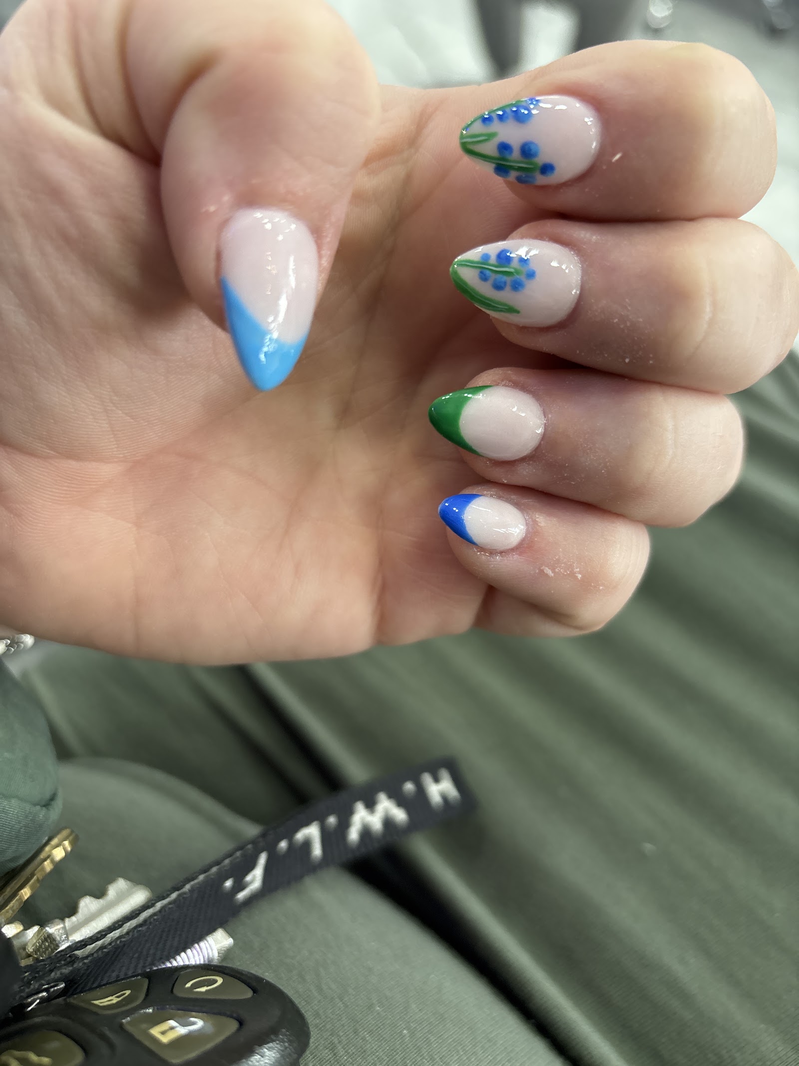 V Nails & Spa nail photo 7
